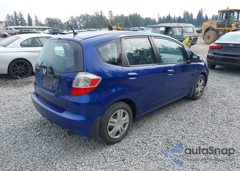 2010 Honda Fit z USA, uszkodzony, nr VIN JHMGE8H26AS012100